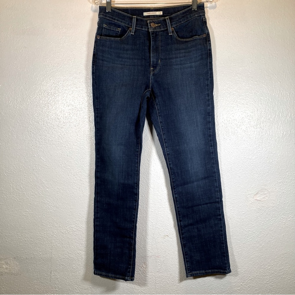 Levi's Women's Size 4 Classic Straight Mid Rise Dark Wash Denim Jean Inseam 28